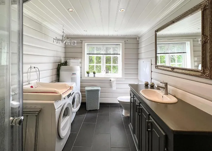 4 Bedroom Beautiful In Nord-torpa Feriehus